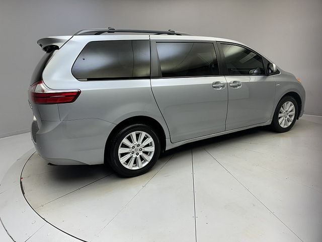 2017 Toyota Sienna XLE Premium