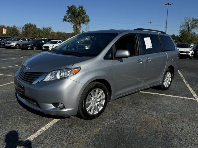 2017 Toyota Sienna XLE