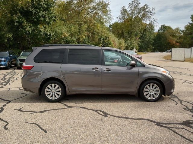 2017 Toyota Sienna 