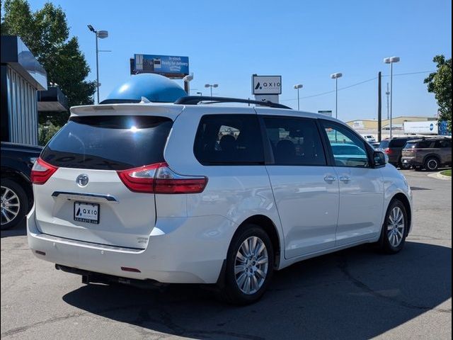 2017 Toyota Sienna 