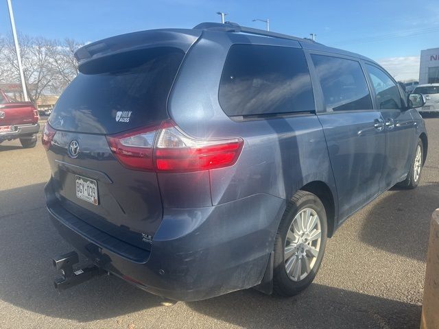 2017 Toyota Sienna XLE Premium