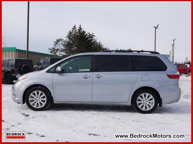 2017 Toyota Sienna 