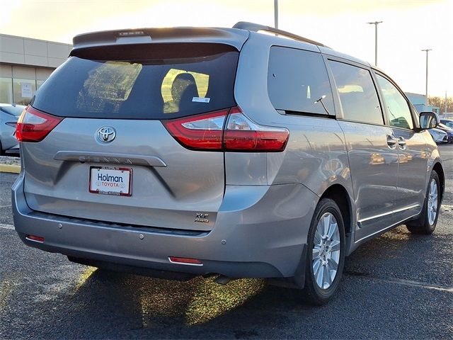 2017 Toyota Sienna XLE Premium