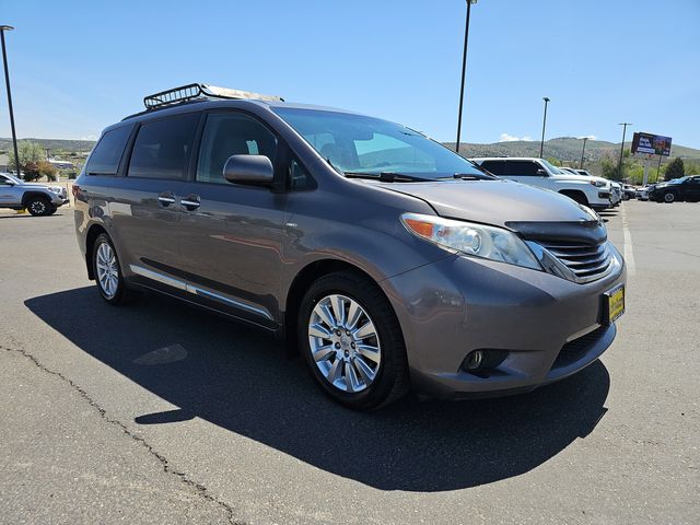 2017 Toyota Sienna XLE