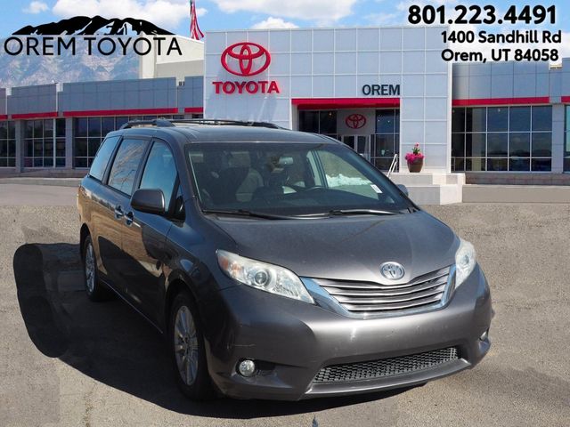 2017 Toyota Sienna XLE