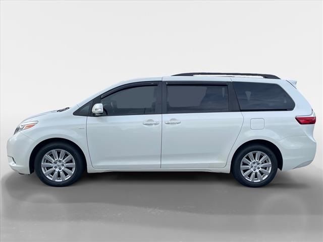 2017 Toyota Sienna 