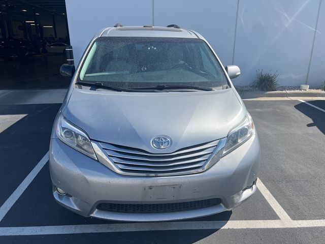 2017 Toyota Sienna 