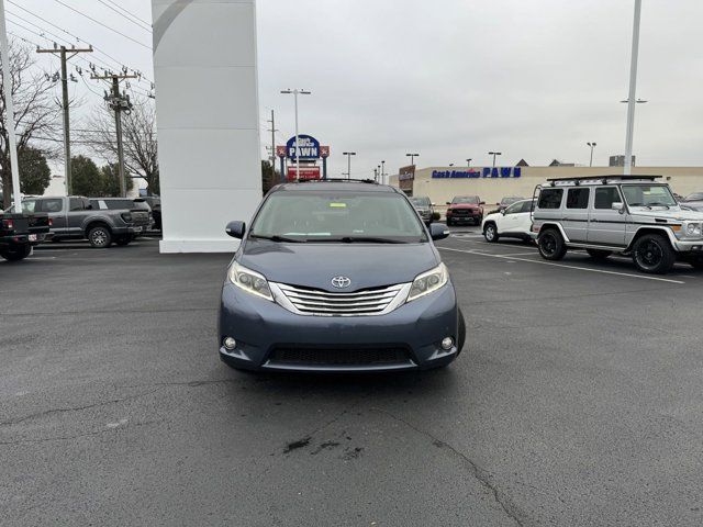 2017 Toyota Sienna Limited Premium