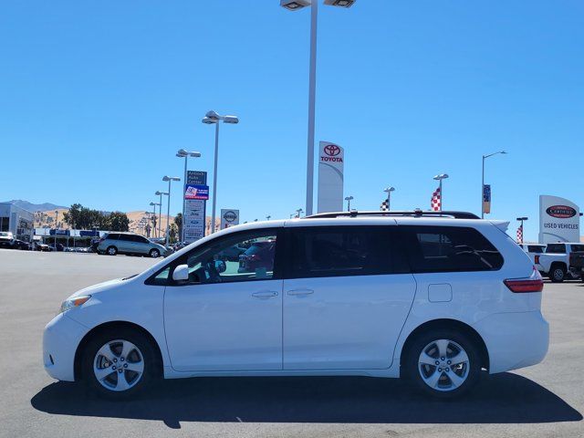 2017 Toyota Sienna 