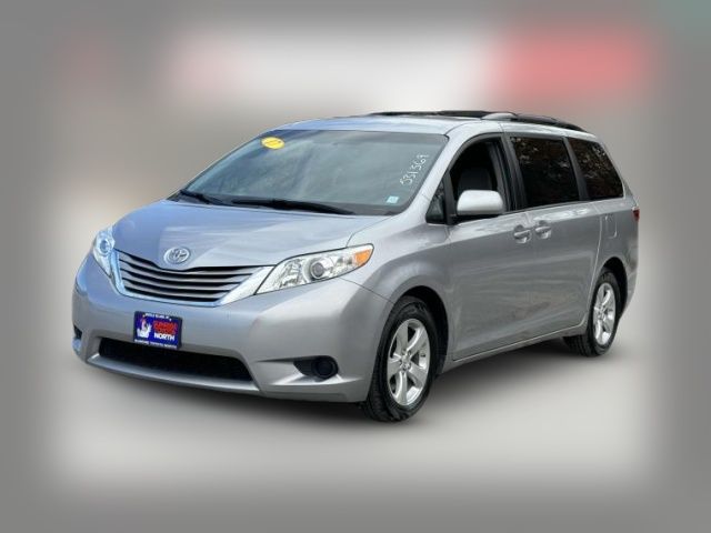 2017 Toyota Sienna LE Auto Access Seat