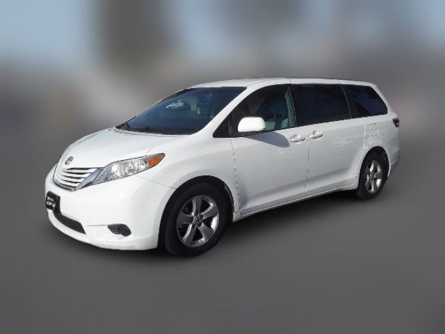 2017 Toyota Sienna 