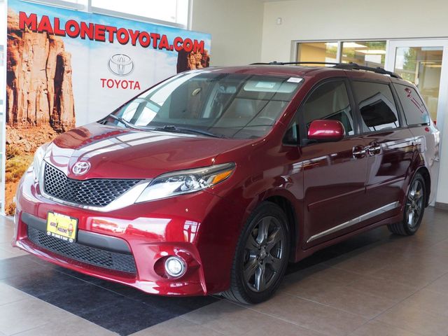 2017 Toyota Sienna 