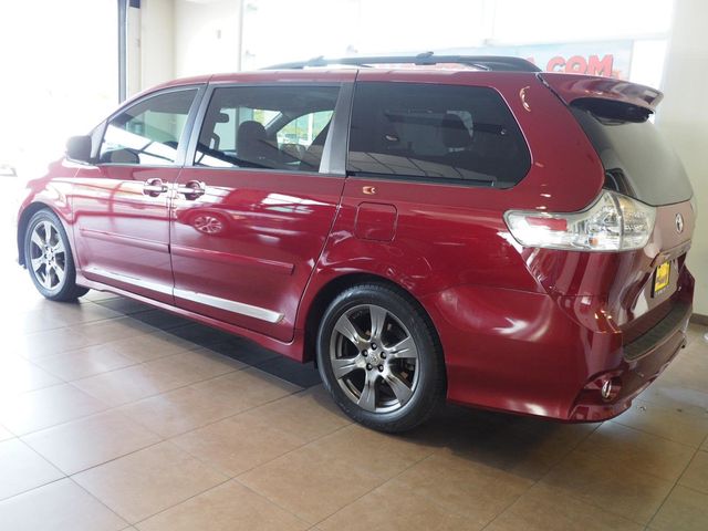 2017 Toyota Sienna 