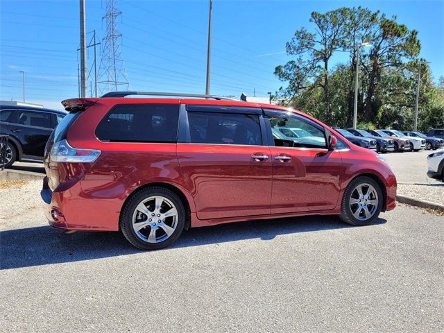 2017 Toyota Sienna SE Premium