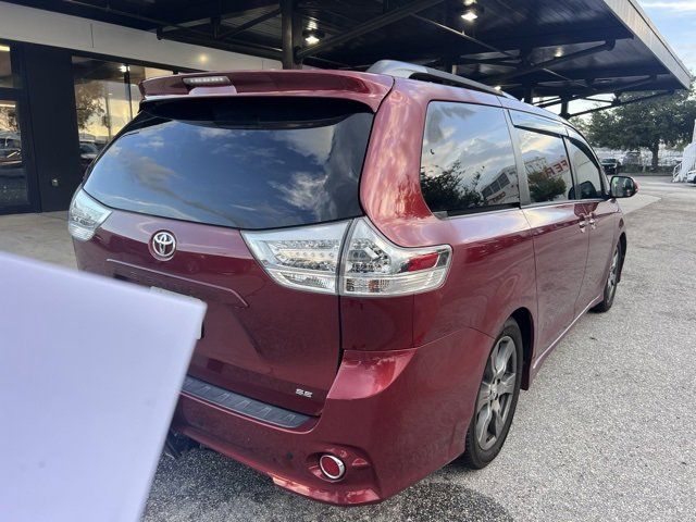 2017 Toyota Sienna SE Premium