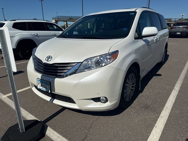 2017 Toyota Sienna XLE Premium