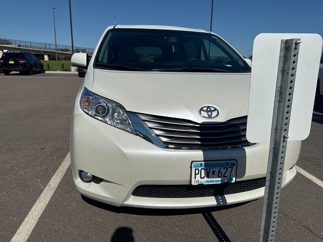 2017 Toyota Sienna XLE Premium