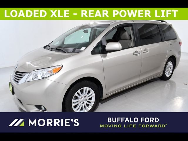 2017 Toyota Sienna XLE