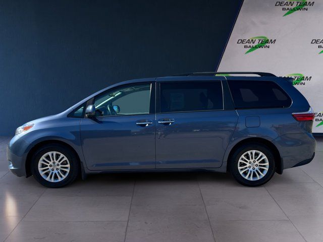 2017 Toyota Sienna 