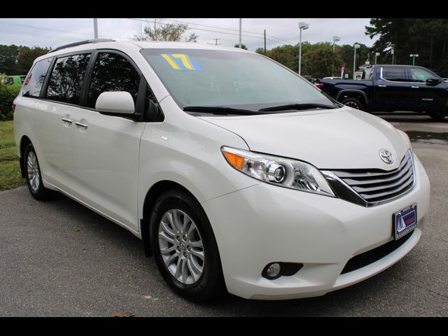 2017 Toyota Sienna XLE Premium