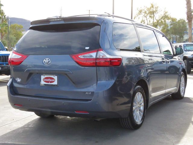 2017 Toyota Sienna 