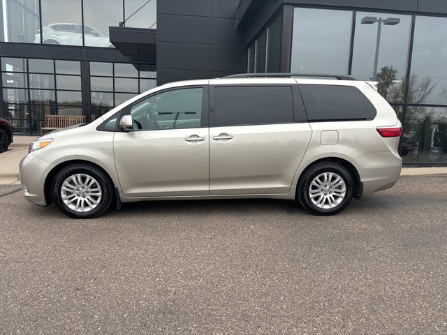 2017 Toyota Sienna XLE