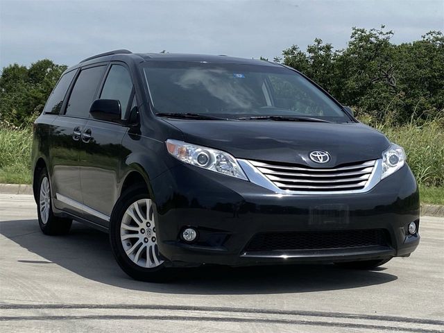 2017 Toyota Sienna 