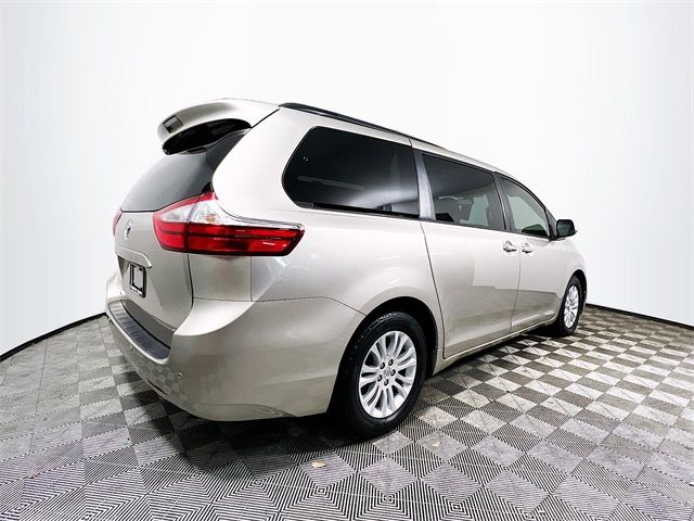 2017 Toyota Sienna XLE Premium