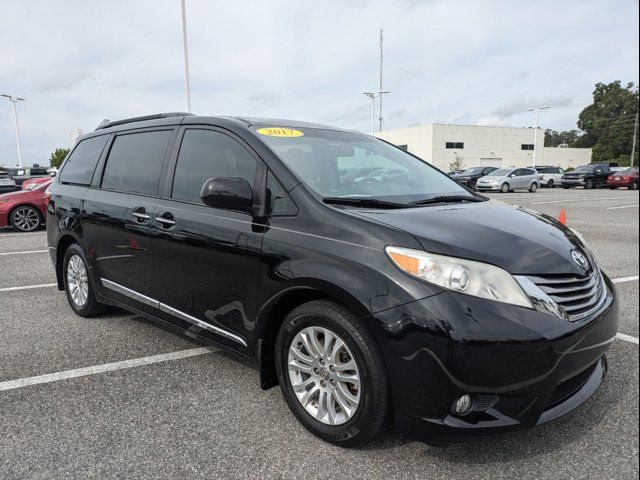 2017 Toyota Sienna XLE Premium