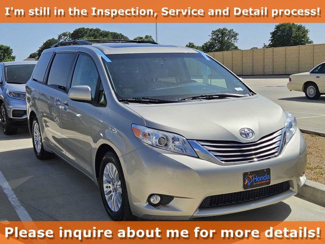 2017 Toyota Sienna 