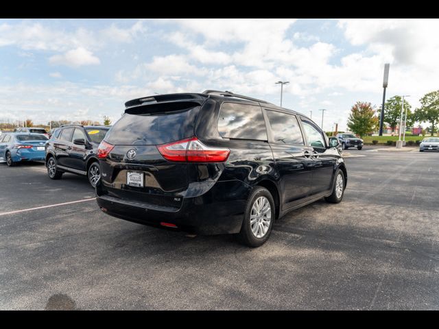 2017 Toyota Sienna XLE Premium