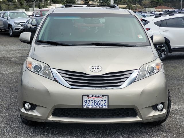 2017 Toyota Sienna 