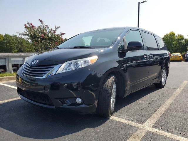 2017 Toyota Sienna XLE