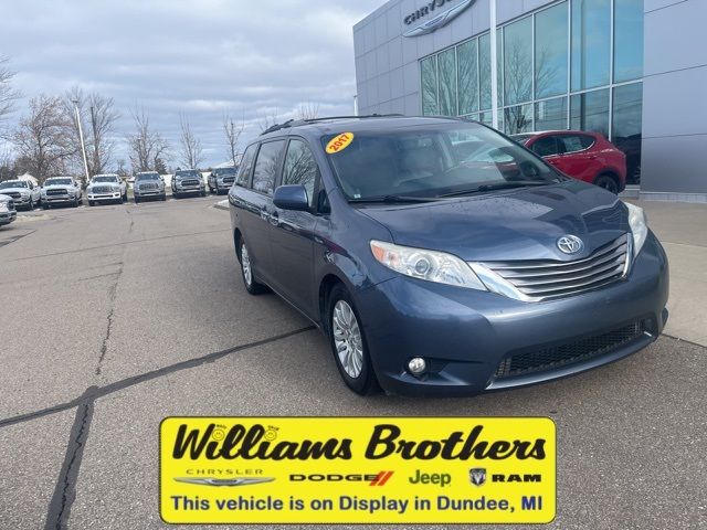 2017 Toyota Sienna 