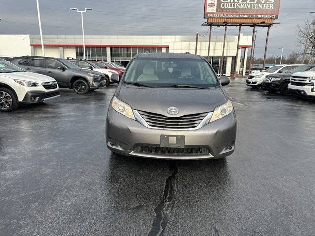 2017 Toyota Sienna LE