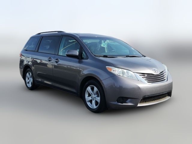 2017 Toyota Sienna 