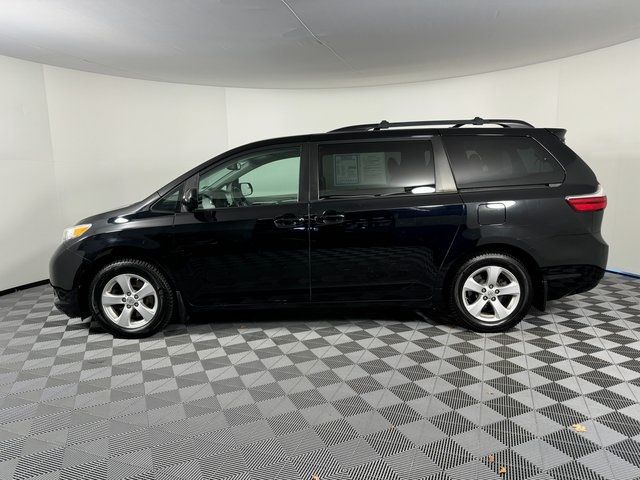 2017 Toyota Sienna 