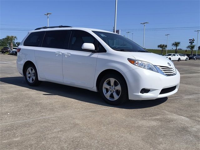 2017 Toyota Sienna 
