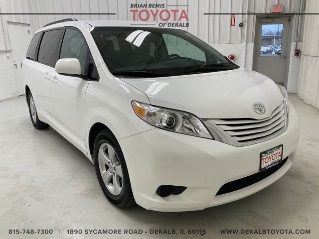 2017 Toyota Sienna 