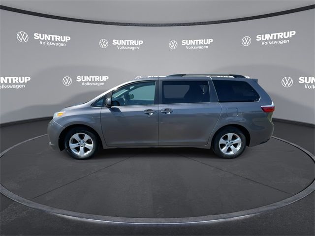 2017 Toyota Sienna 