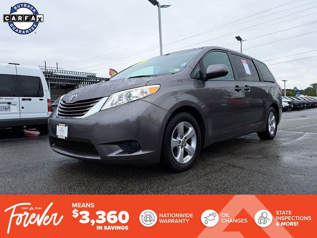 2017 Toyota Sienna LE