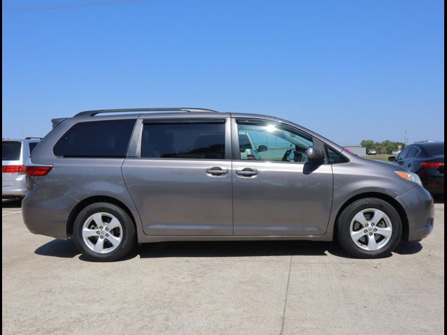 2017 Toyota Sienna LE