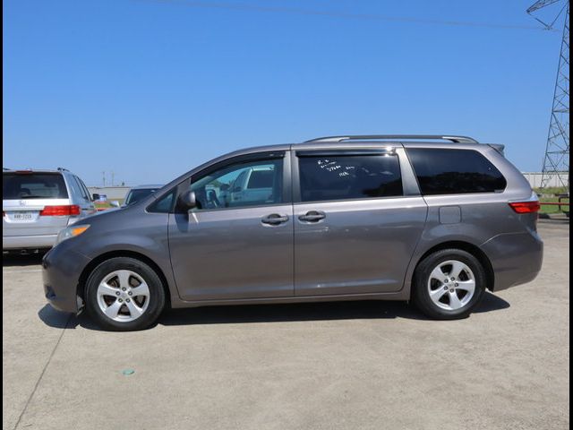 2017 Toyota Sienna LE