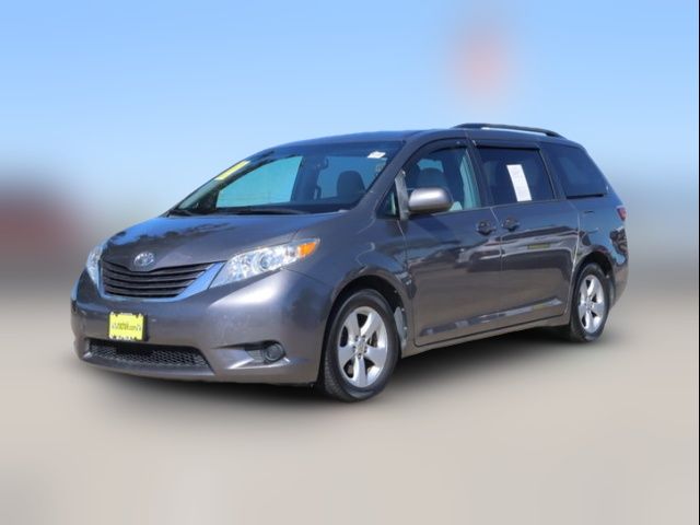 2017 Toyota Sienna LE