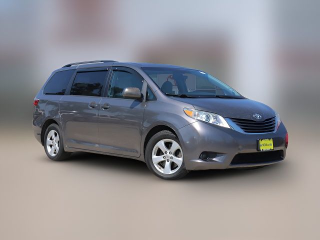 2017 Toyota Sienna LE