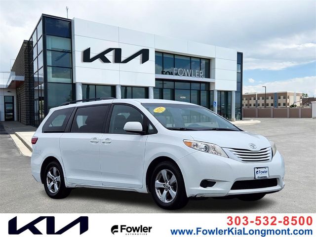 2017 Toyota Sienna 