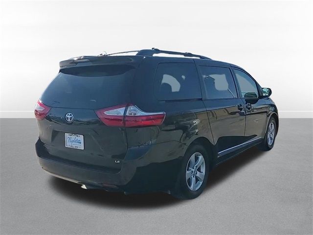 2017 Toyota Sienna 