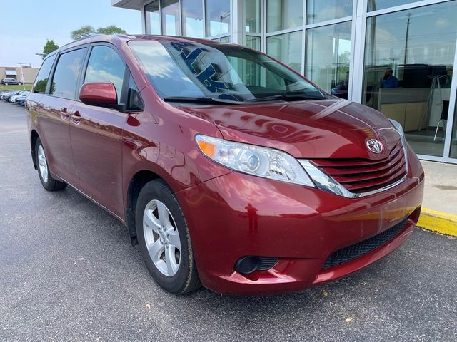 2017 Toyota Sienna 