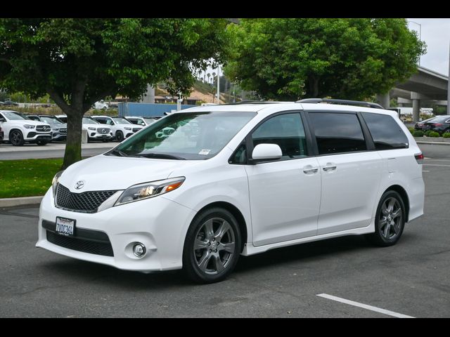 2017 Toyota Sienna SE