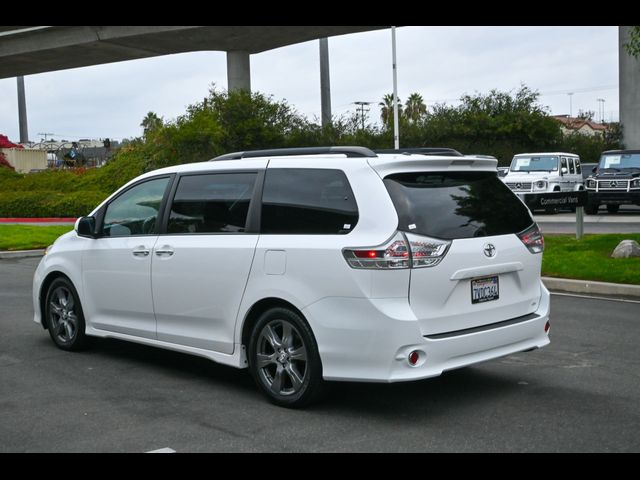 2017 Toyota Sienna SE